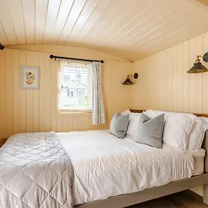 Shepherd's Hut, Bath